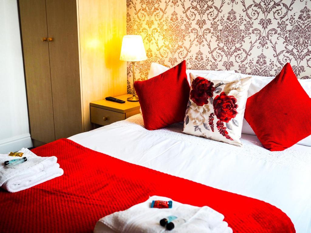 Carlton House Scarborough Hotel Bagian luar foto